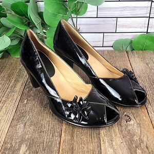 Softspots heeled black pumps Size 8M